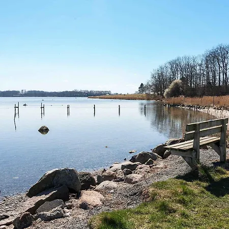 Cozy With A View Of Kerteminde Fjord בית נופש מונקבו